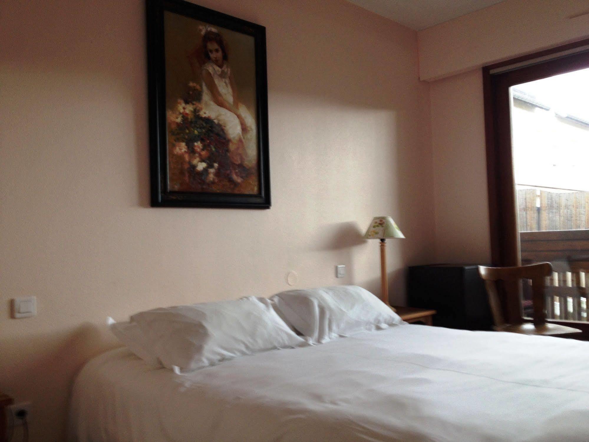 Les Cigognes Hotel Abreschviller ภายนอก รูปภาพ